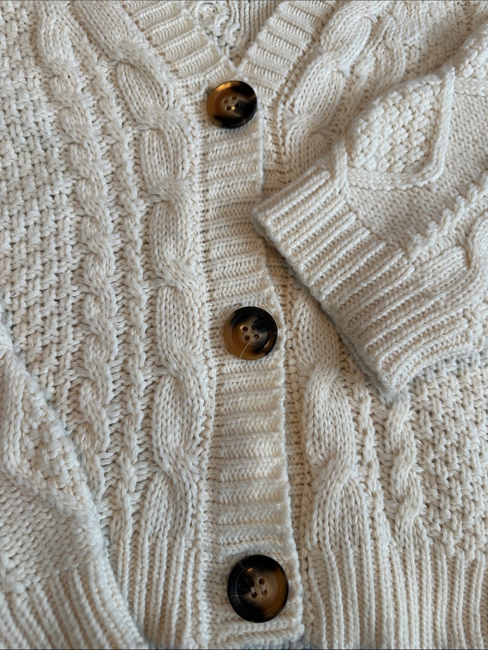 EUC Taylor Swift “RED” Cream Cable-Knit Cardigan w/ Star Appliqués SZ XS/SM - Picture 6 of 16